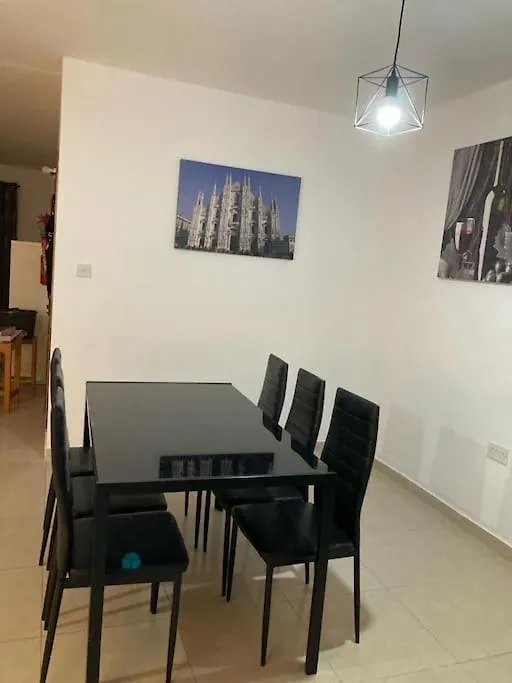 Happy House Apartment Pieta 0*,  Malta